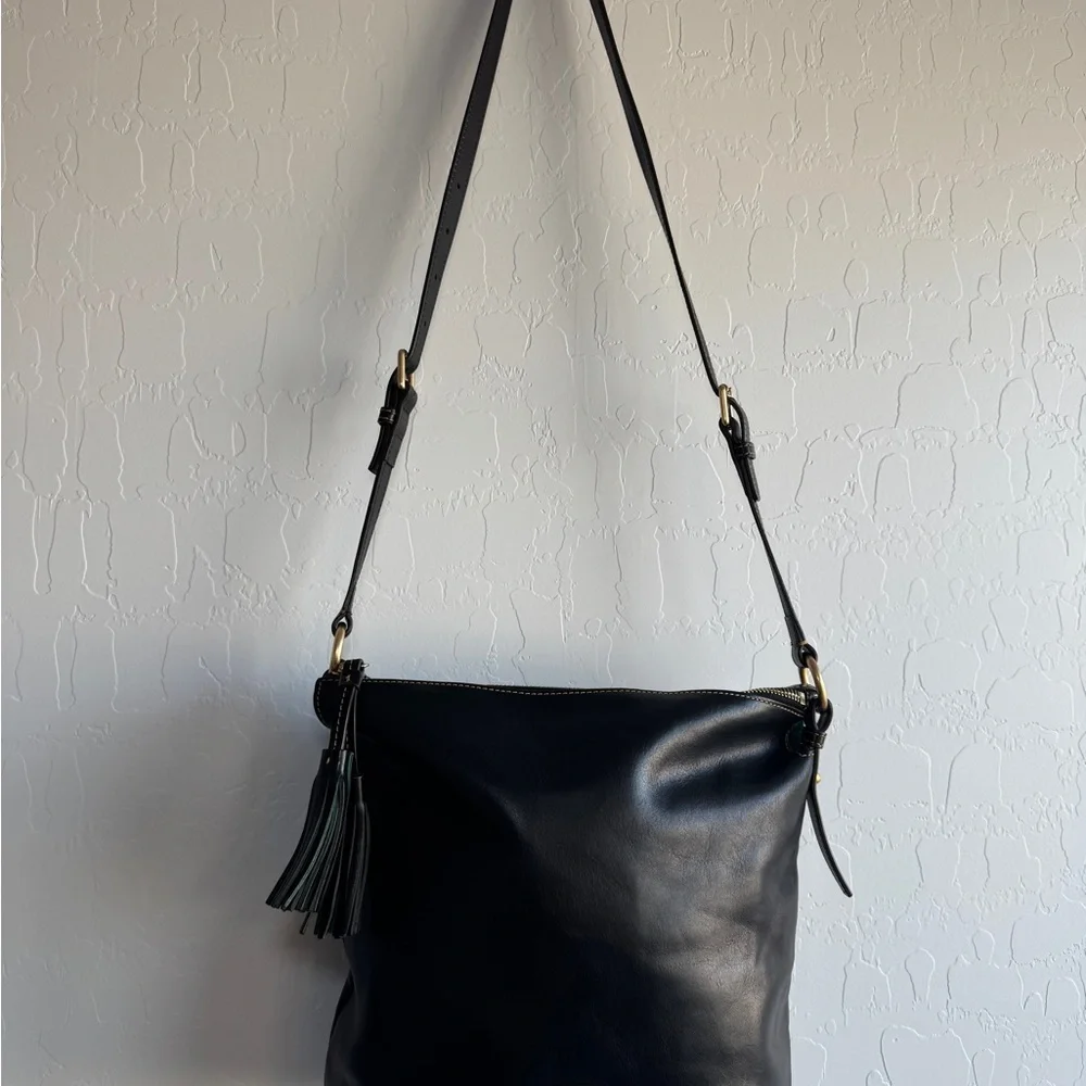 Dooney & Bourke Black Florentine Sloan Leather Hobo Crossbody Bag Tassel LikeNew